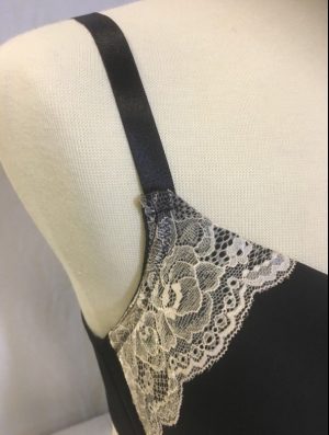 2148 Molded Microfiber Bra with Contrast Lace - Image 3